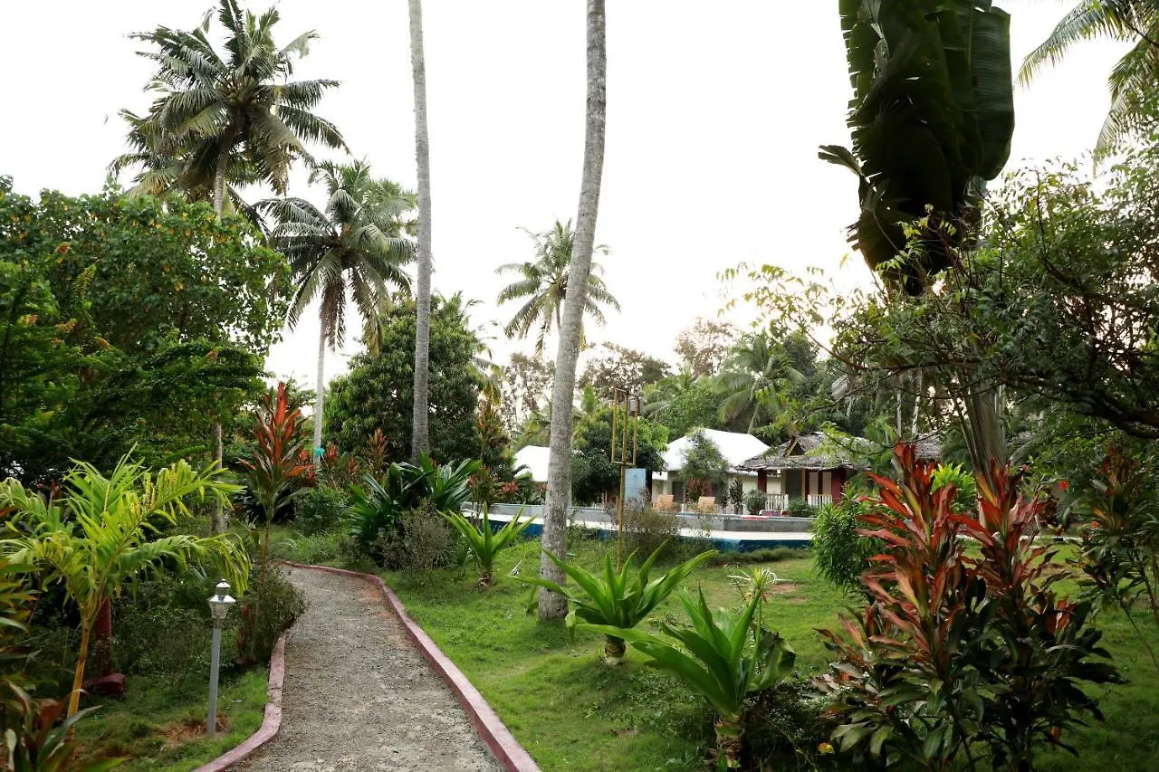Hotel Phoenix Island Resort Poovar